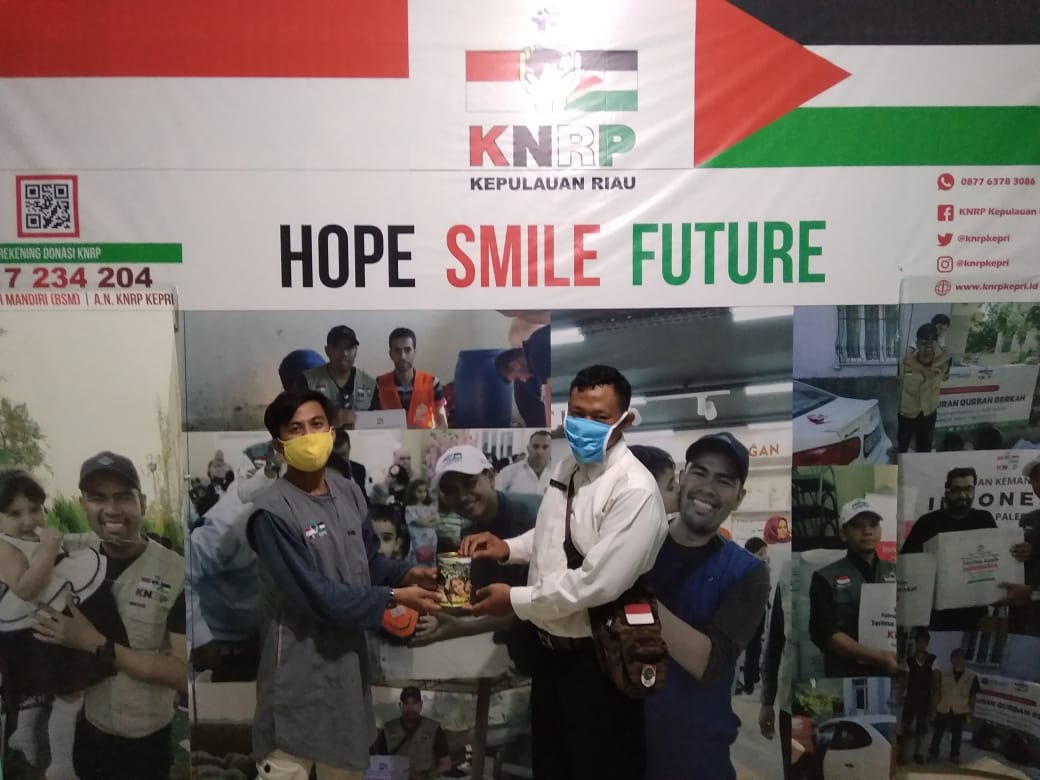 Pelajar SMPIT As Sakinah Aktif Berdonasi Melalui Kenclengan Kemanusiaan Palestina